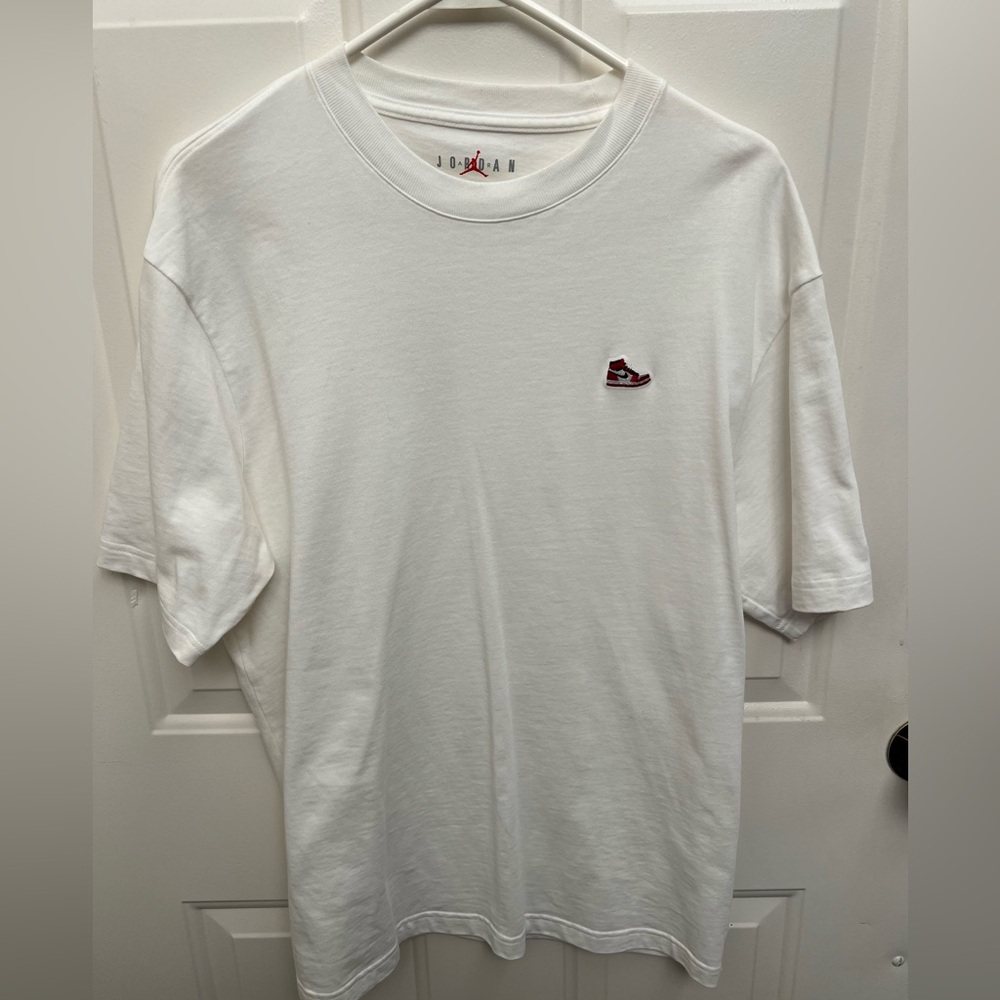 Jordan Men’s Sneaker Patch T-shirt Size M